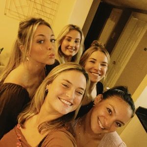 Meet your Posher, Katie